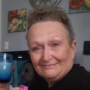 Meet your Posher, Cecily